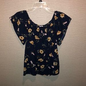 Off the shoulder Francesca’s top